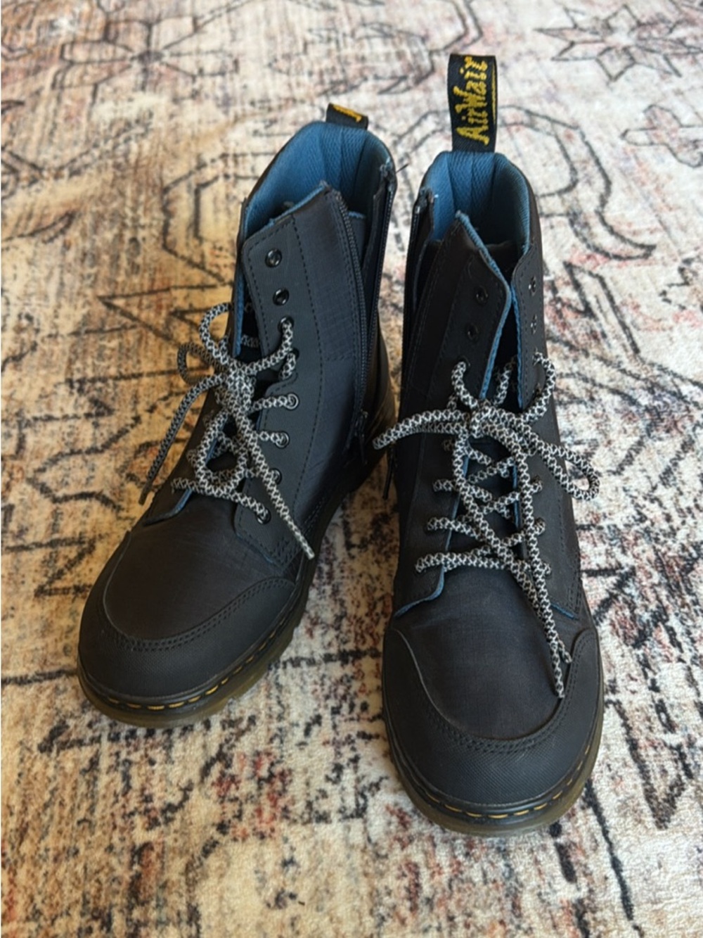 Dr. Martens Dr. Combs Youth 5